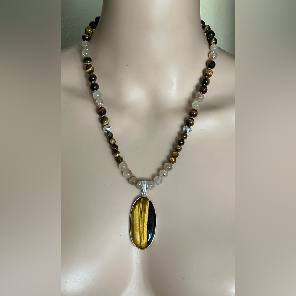 24 inch Tiger Eye and Rutile Quartz bead Necklace NWOT